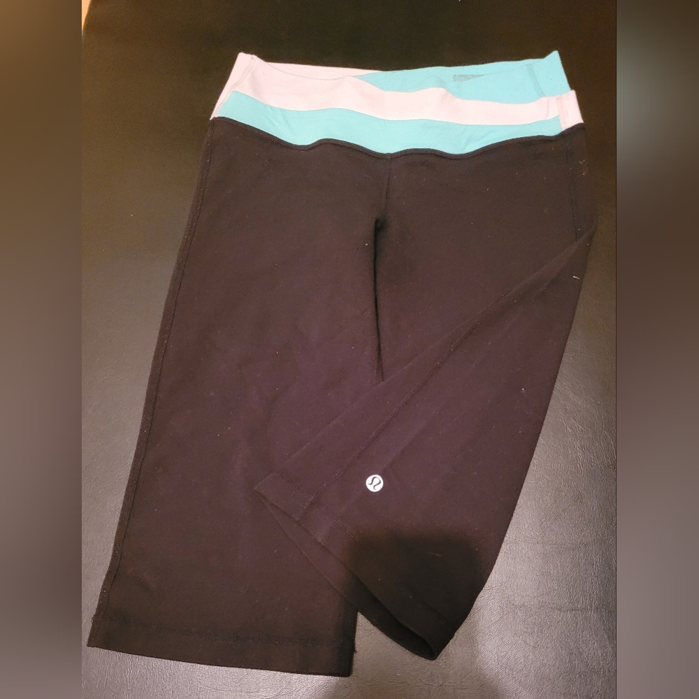 4 LULULEMON BUNDLES Pants/Capris